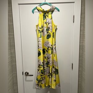 Beautiful silk dress, lined, sleeveless,
